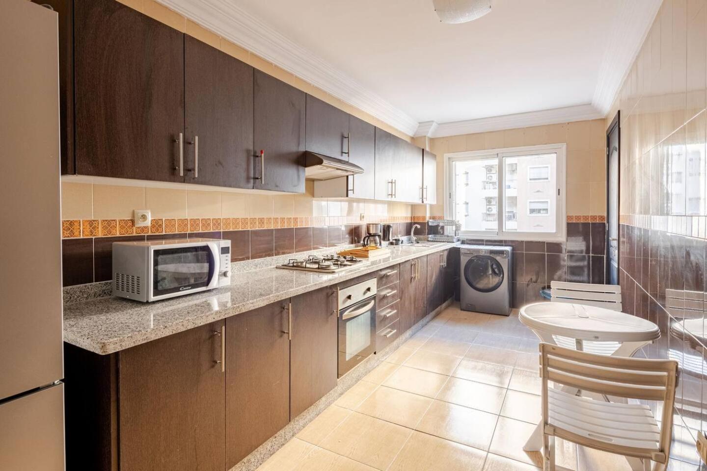 Appartement Acacia 2 Chambres Au Centre Ville Tanger Exterior foto